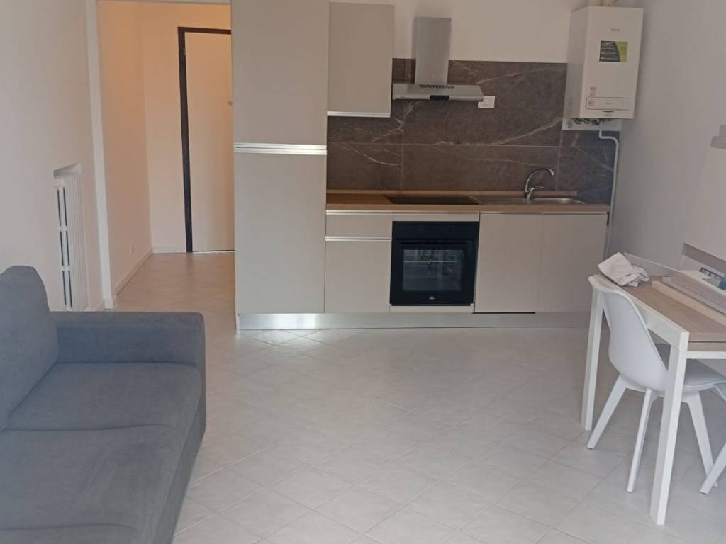 appartamento in affitto a Lodi in zona Città Bassa