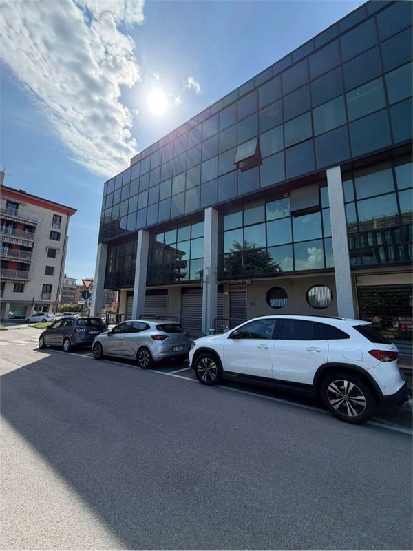 ufficio in affitto a Lodi in zona Piazza Albarola