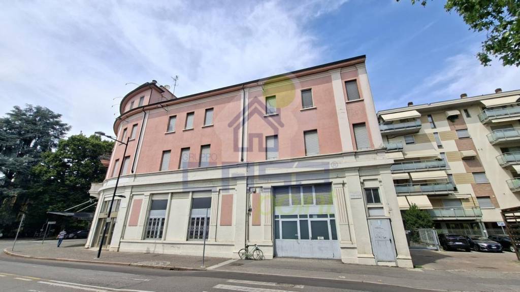 negozio in affitto a Lodi in zona Fanfani