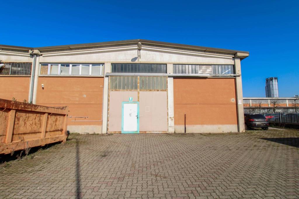 locale commerciale in affitto a Lodi Vecchio