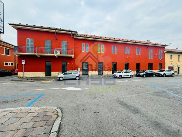 negozio in affitto a Sant'Angelo Lodigiano