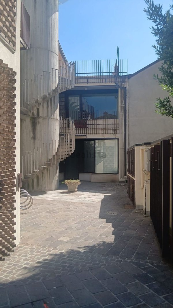 ufficio in affitto a Sant'Angelo Lodigiano