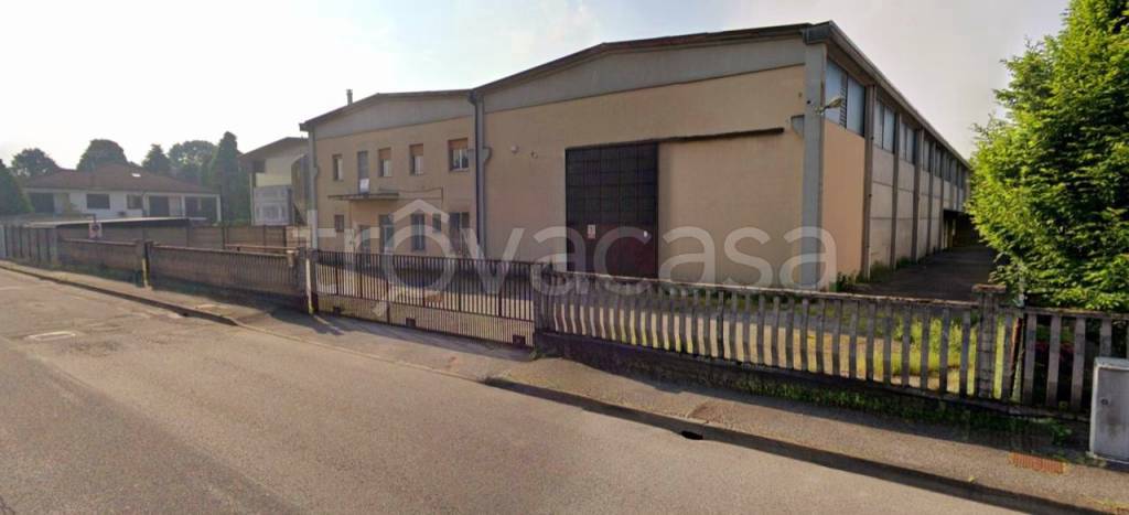 locale commerciale in affitto a Sordio