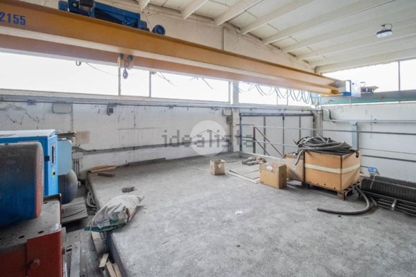 capannone in affitto a Sordio