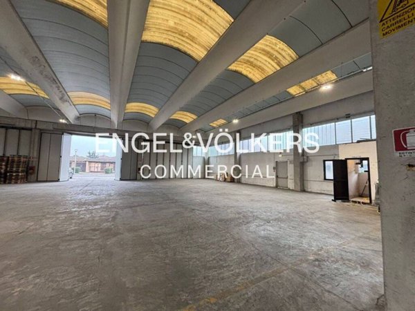 locale commerciale in affitto a Tavazzano con Villavesco