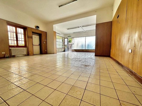 locale commerciale in affitto a Pozzolo Formigaro