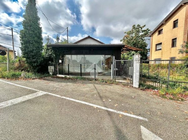 locale commerciale in affitto a Pozzolo Formigaro