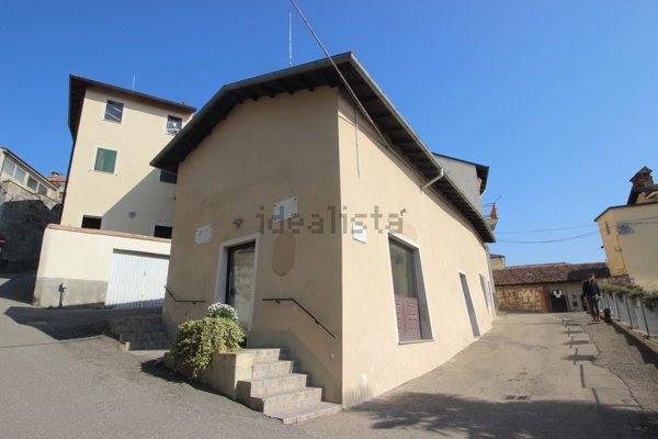 locale commerciale in affitto a Rosignano Monferrato