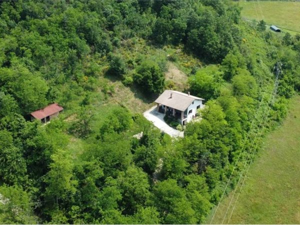 casa indipendente in affitto a Stazzano