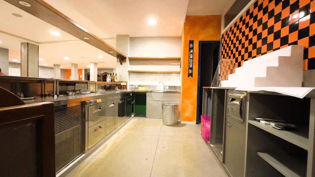 negozio in affitto a Tortona in zona Centro Storico