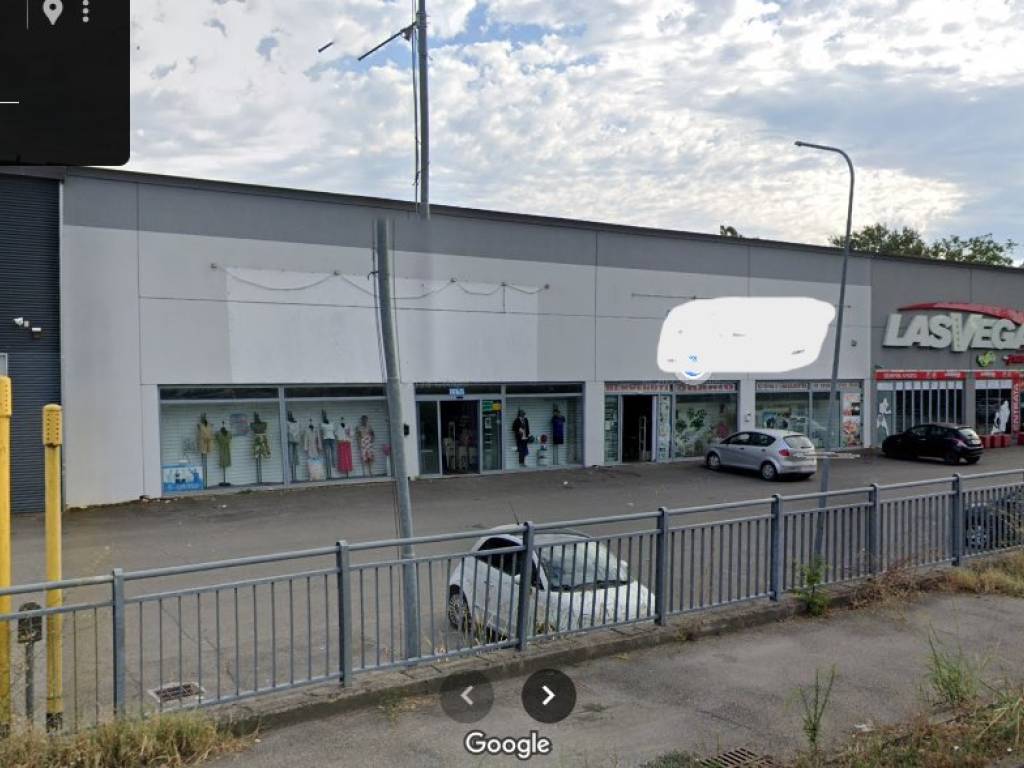 negozio in affitto a Tortona