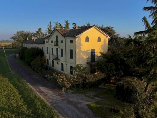 casa indipendente in affitto a Tortona