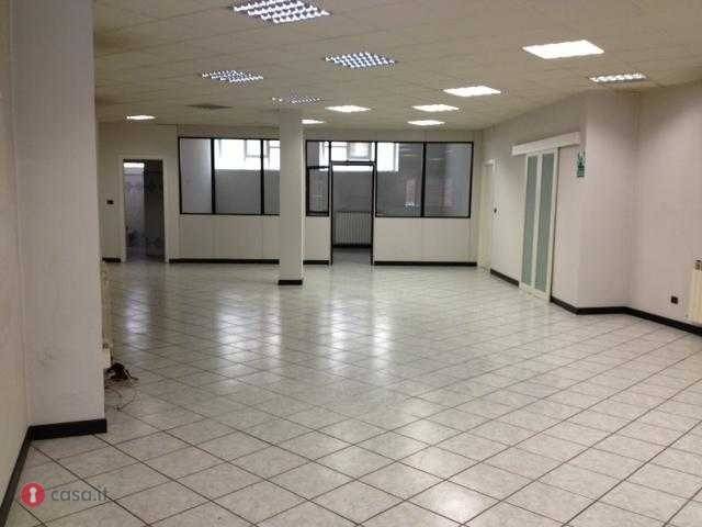 negozio in affitto a Tortona in zona Centro Storico