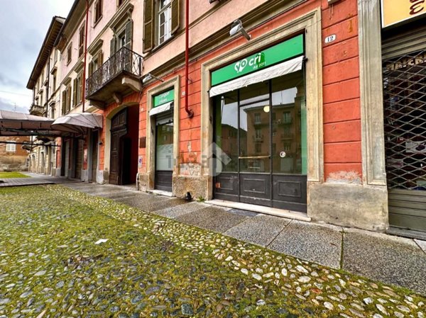 negozio in affitto a Tortona