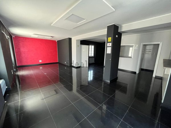 locale commerciale in affitto a Tortona