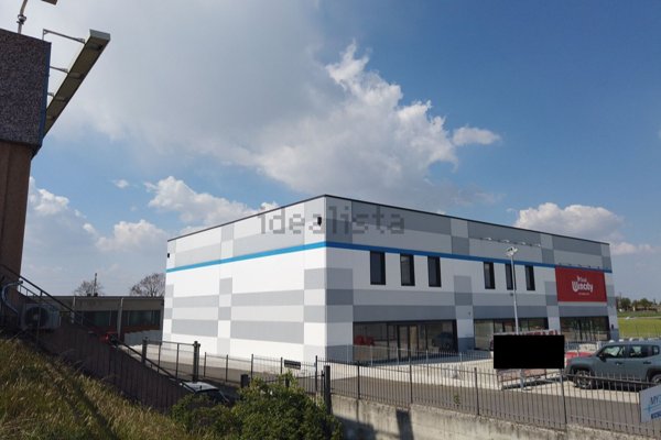 capannone in affitto a Tortona