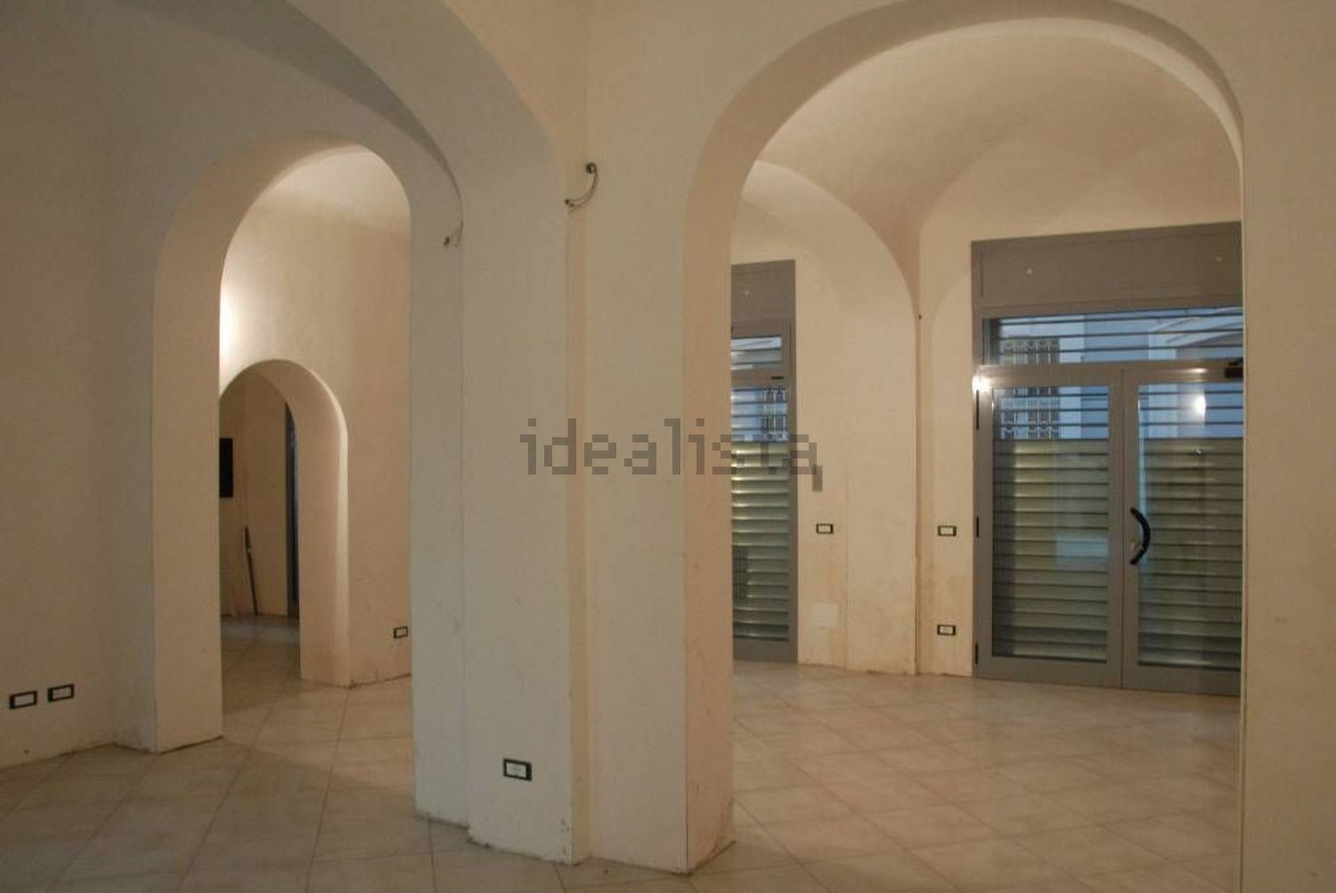 locale commerciale in affitto a Tortona in zona Centro Storico