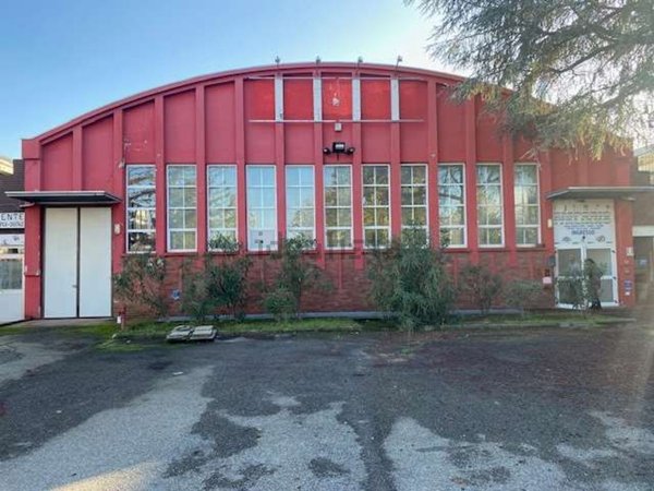 capannone in affitto a Tortona