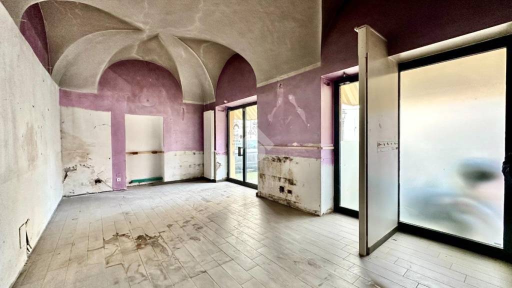 negozio in affitto a Tortona in zona Centro Storico
