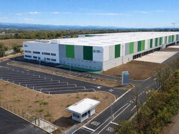 locale commerciale in affitto a Tortona