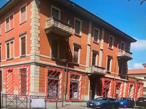 negozio in affitto a Tortona