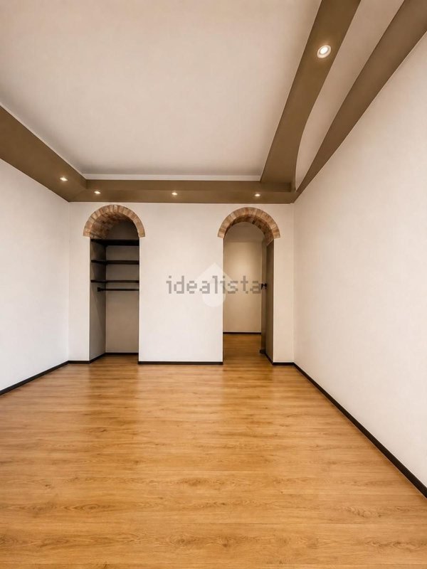 locale commerciale in affitto a Tortona