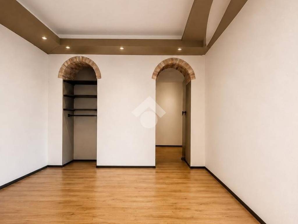 negozio in affitto a Tortona