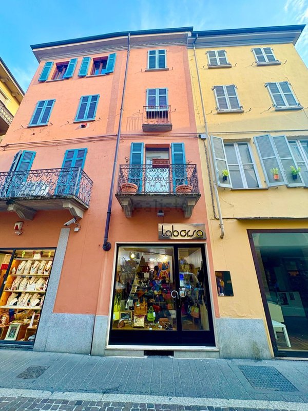 locale commerciale in affitto a Tortona