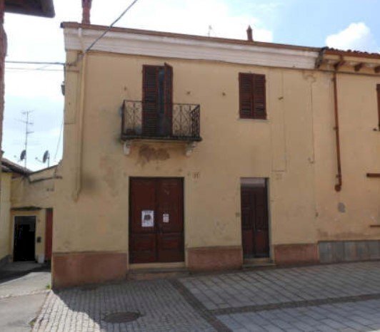casa indipendente in affitto a Valenza
