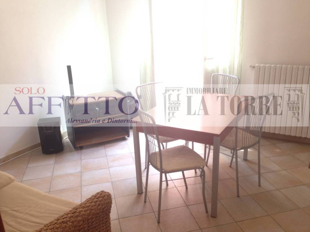 appartamento in affitto a Valenza