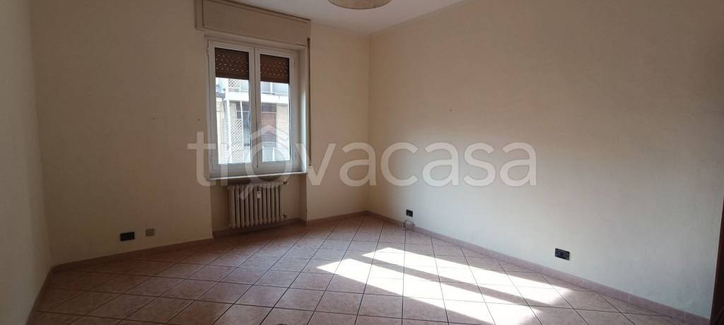 appartamento in affitto a Valenza