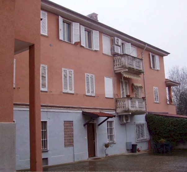 pentavano in affitto a Valenza