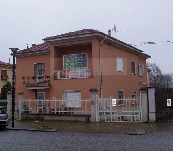 appartamento in affitto a Valenza