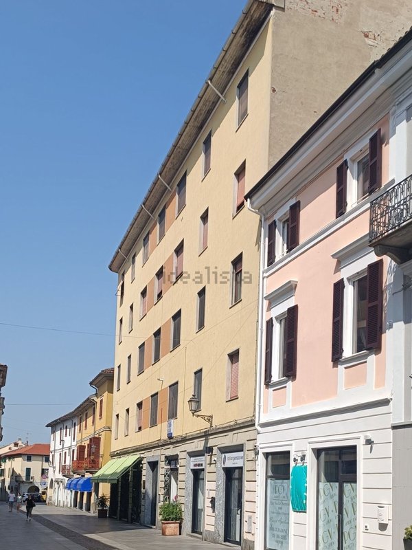 appartamento in affitto a Valenza
