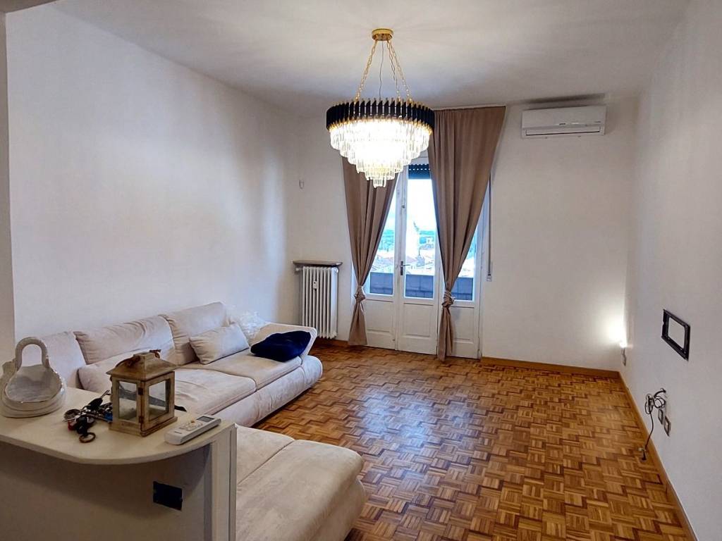 appartamento in affitto a Valenza