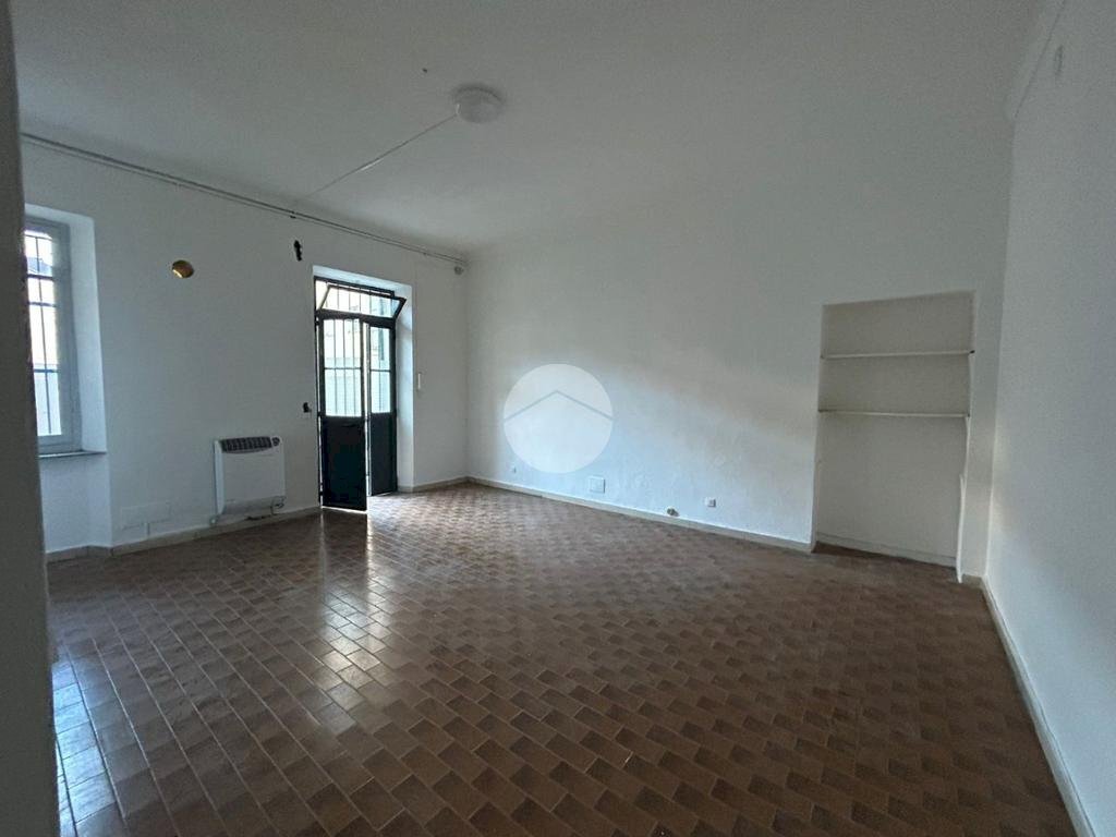 appartamento in affitto a Valenza