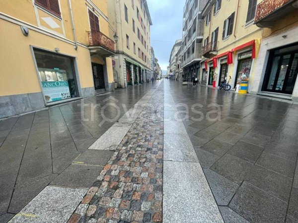 appartamento in affitto a Valenza