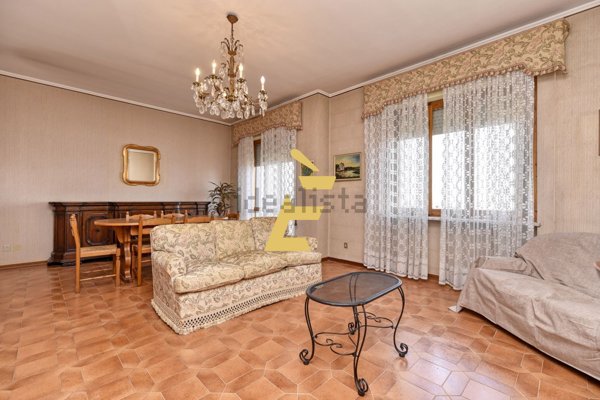 appartamento in affitto a Valenza