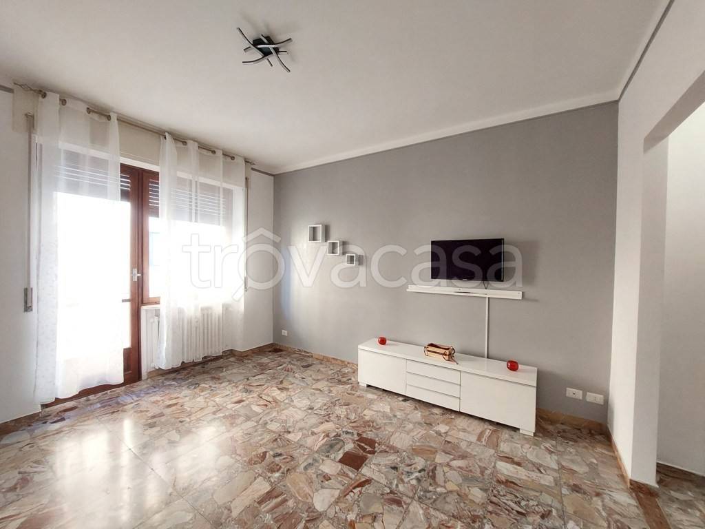 appartamento in affitto a Valenza