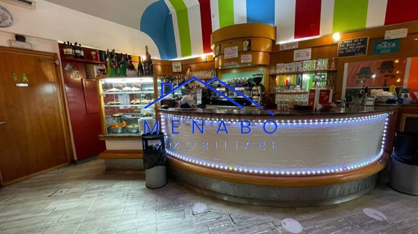 negozio in affitto a Valenza