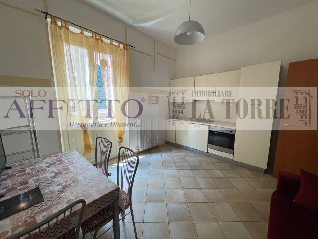 appartamento in affitto a Valenza