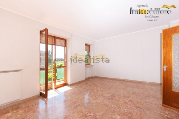 appartamento in affitto a Valenza