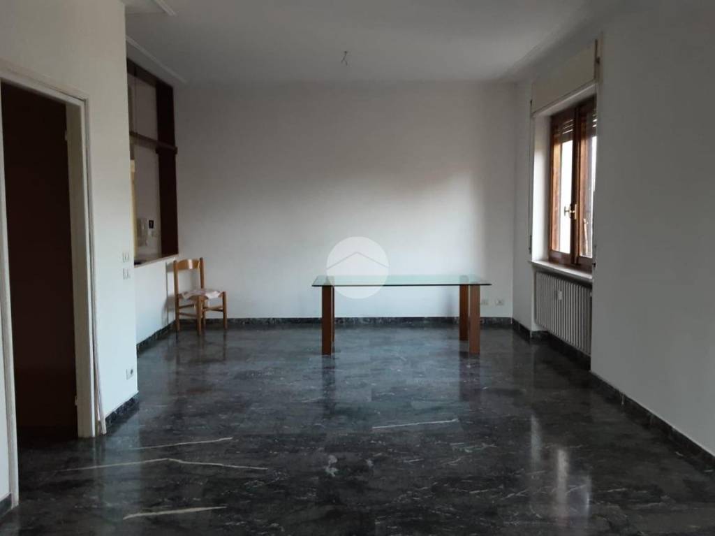 appartamento in affitto a Valenza