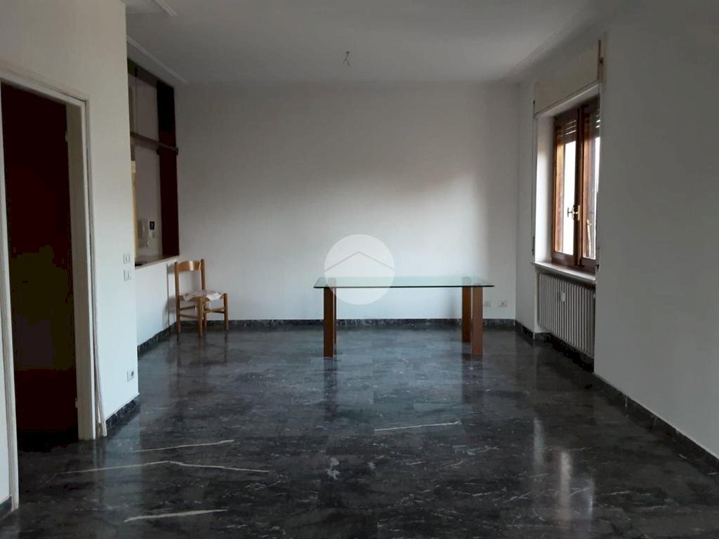 appartamento in affitto a Valenza