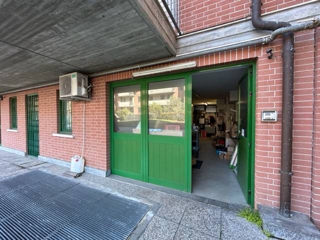 negozio in affitto a Valenza