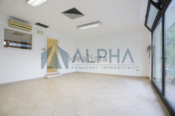 locale commerciale in affitto a Bellaria-Igea Marina in zona Bellaria