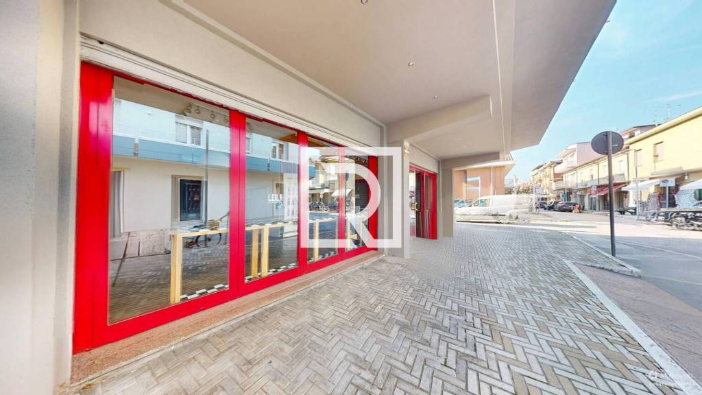 negozio in affitto a Bellaria-Igea Marina in zona Bellaria