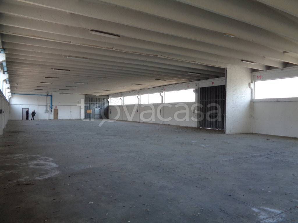 locale commerciale in vendita a Coriano in zona Cerasolo