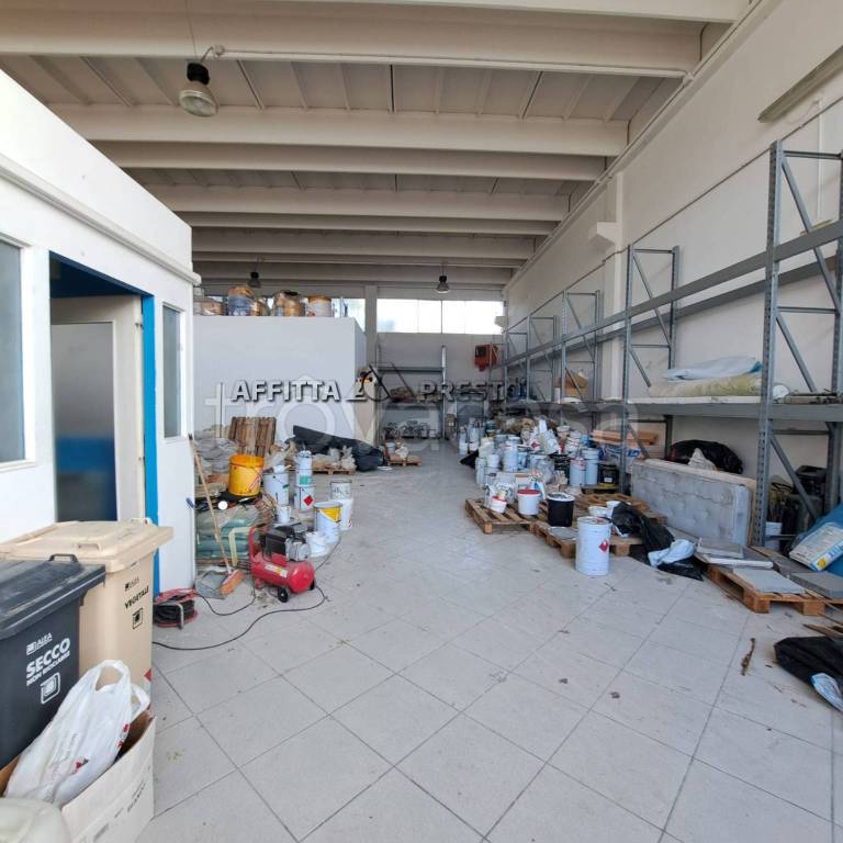locale commerciale in affitto a Coriano