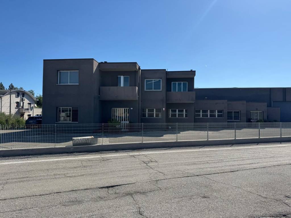 negozio in affitto a Coriano in zona Cerasolo